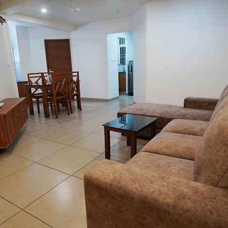 Kadampanattu'S Homestay Kochi Extérieur photo