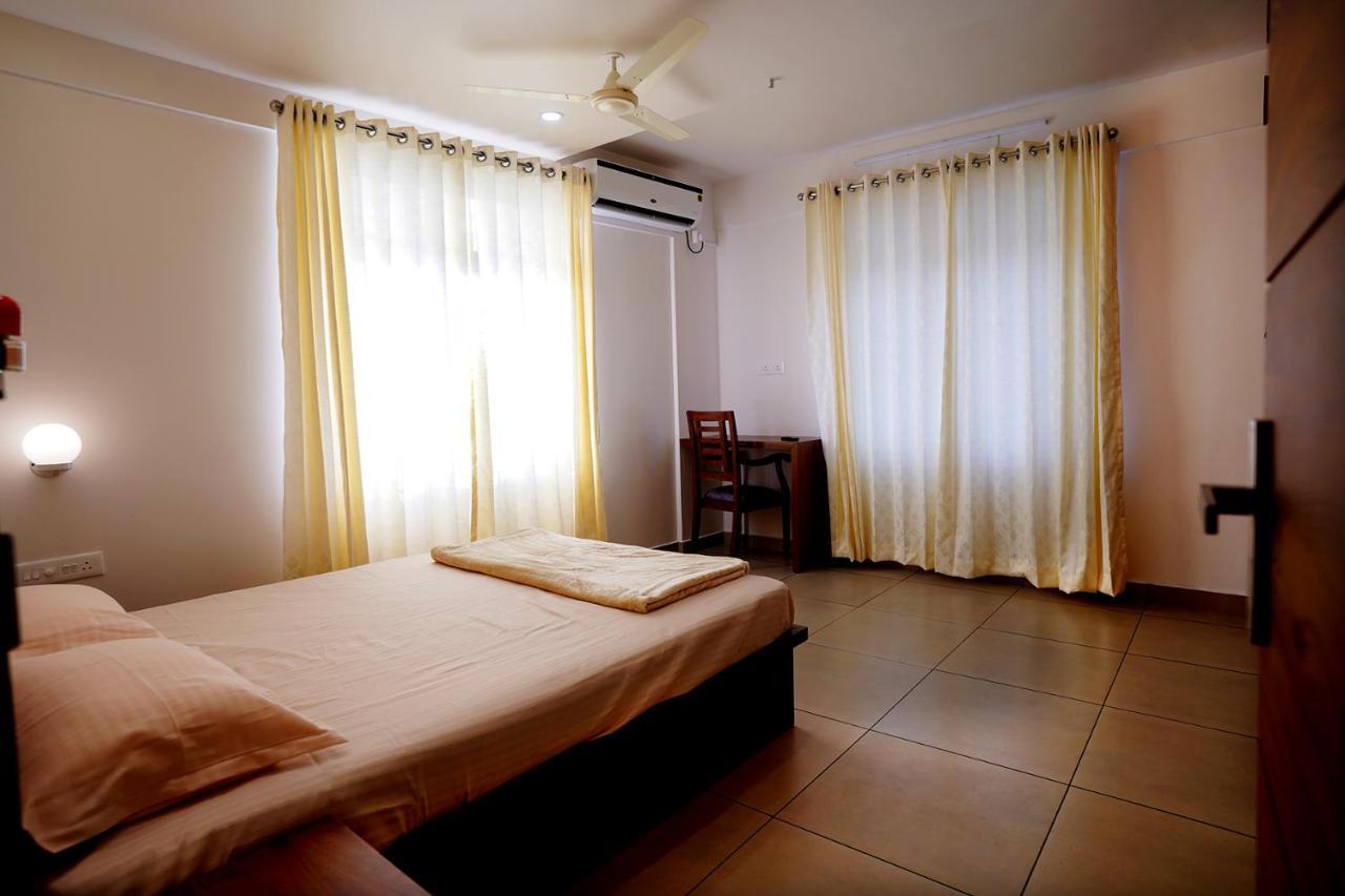 Kadampanattu'S Homestay Kochi Extérieur photo