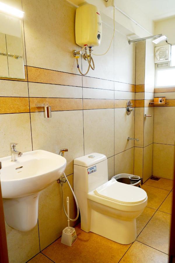 Kadampanattu'S Homestay Kochi Extérieur photo