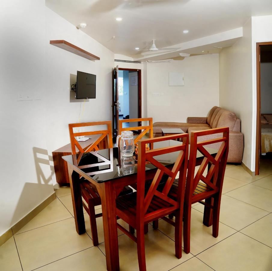 Kadampanattu'S Homestay Kochi Extérieur photo